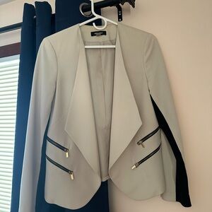 Nine West Cream Blazer with Black Zipper Accents